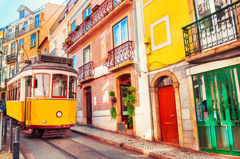 Read more about the article Teambuilding in Lissabon – kreative Aktivitäten für Firmen