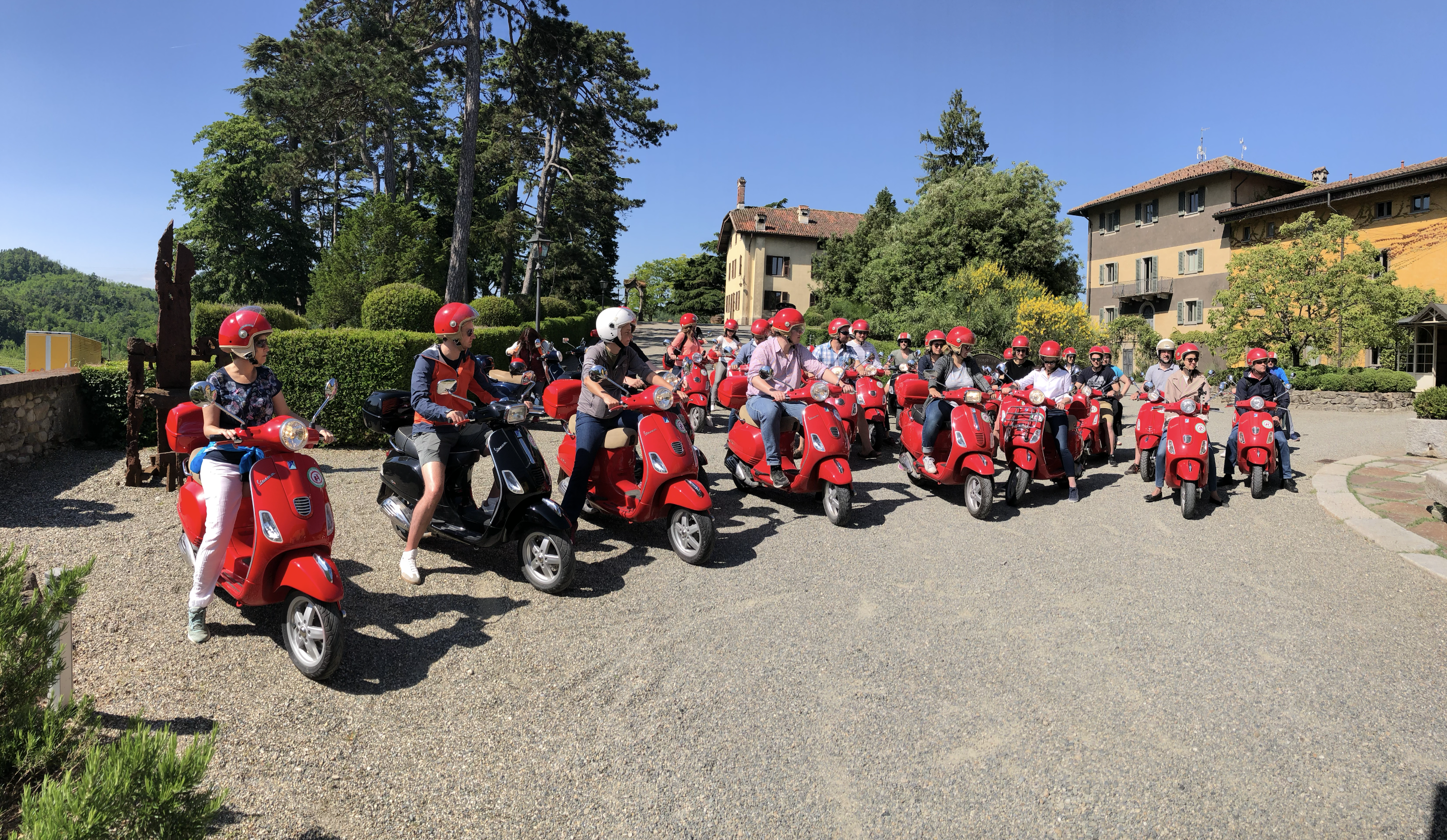 Vespa Tour Bologna, Team Retreat