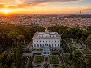 Zentral gelegene Villa in Rom aus der Vogelperspektive